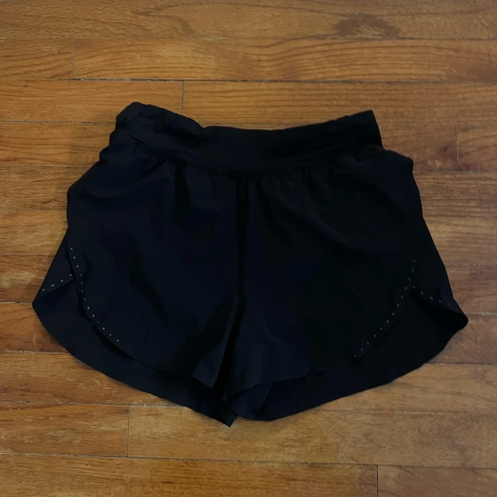 LULULEMON Fast and Free High-Rise Classic-Fit Split Short 3inch - Picture 3 of 4